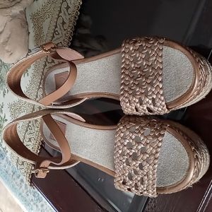 Tory burch sandals